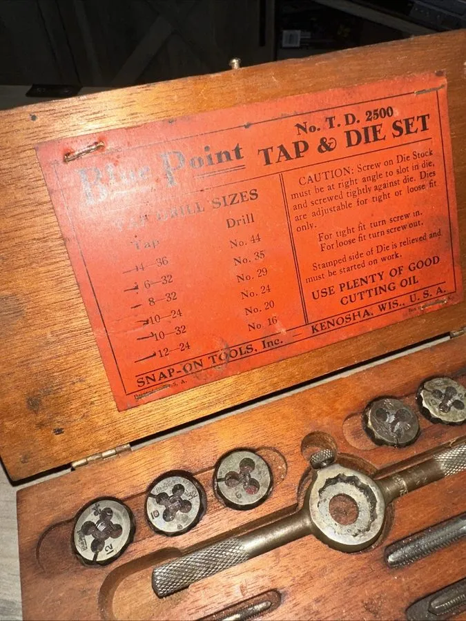 Режущий инструмент Vintage Snap On Blue Point Tap & Die Set TD-2500 Range 4-36 1