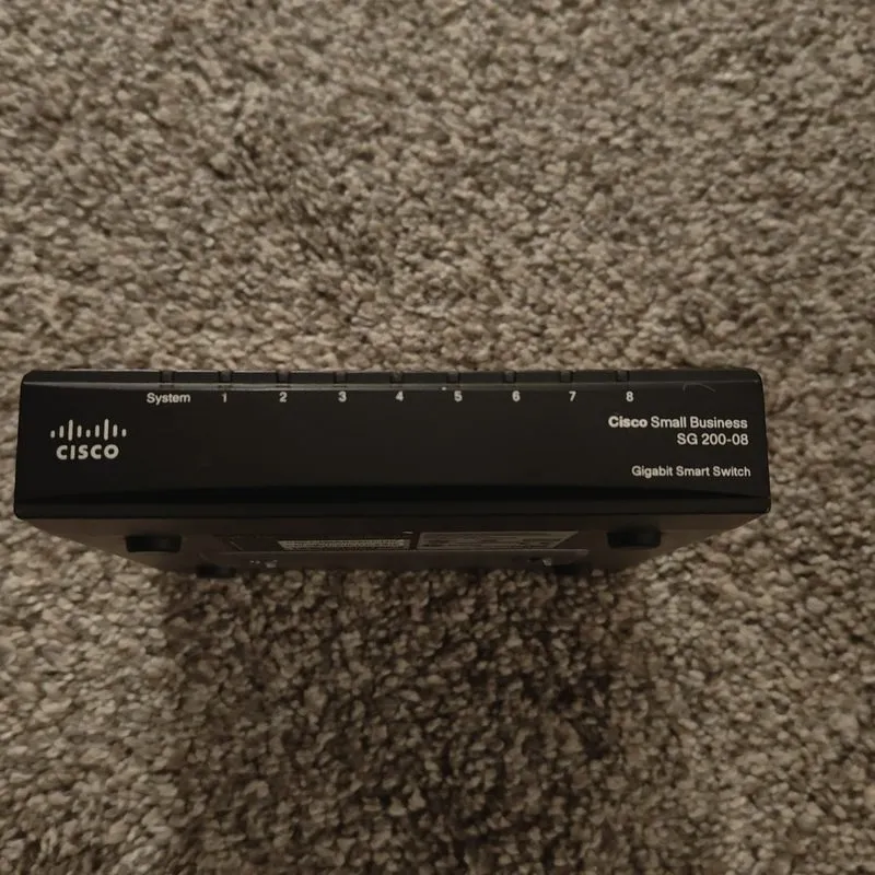 Коммутатор Cisco Small Business 8 Port Gigabit Smart Switch SG200-08 — фото лота 2