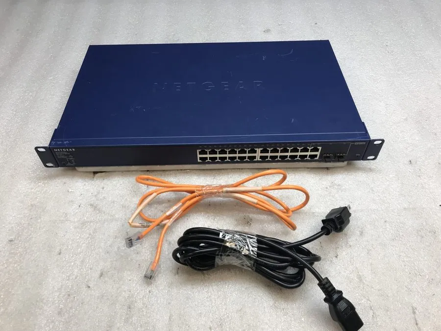 Коммутатор NETGEAR Prosafe GS724TP v2 24 Port Gigabit Managed Switch with PoE