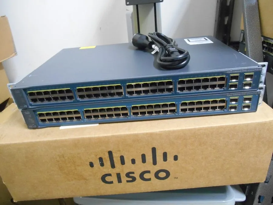 Коммутатор Cisco WS-C3560V2-48PS-S Catalyst 3560 V2 48-Port PoE Switch 4x SFP
