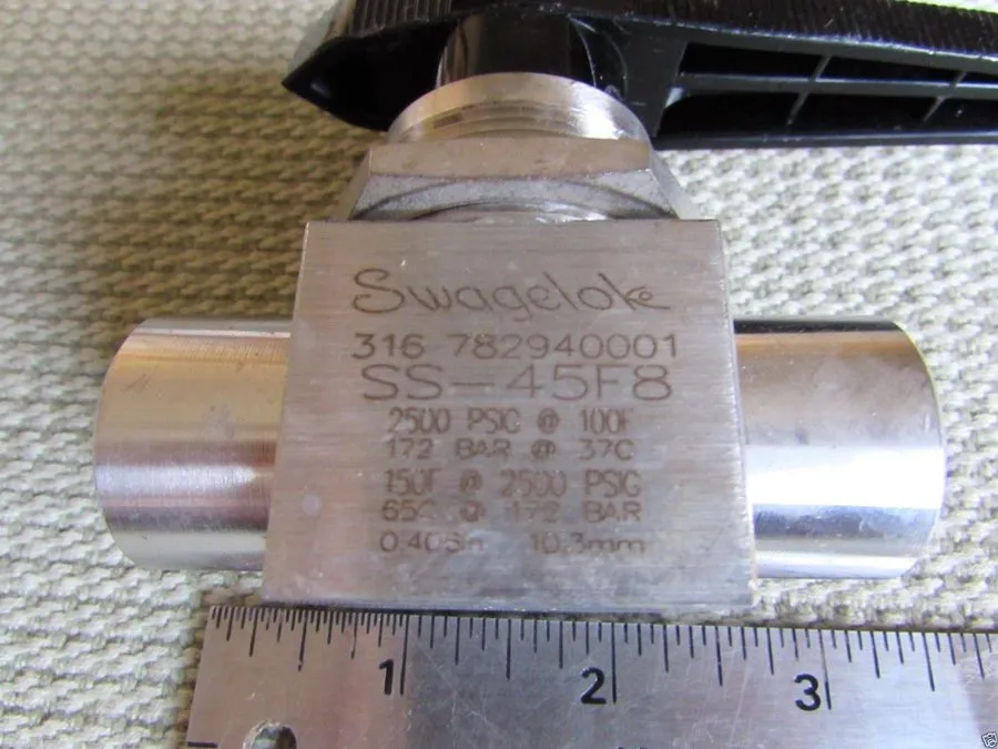 Клапан Whitey SS-45F8 Stainless Steel Ball Valve 1/2" NPT 2500 PSI