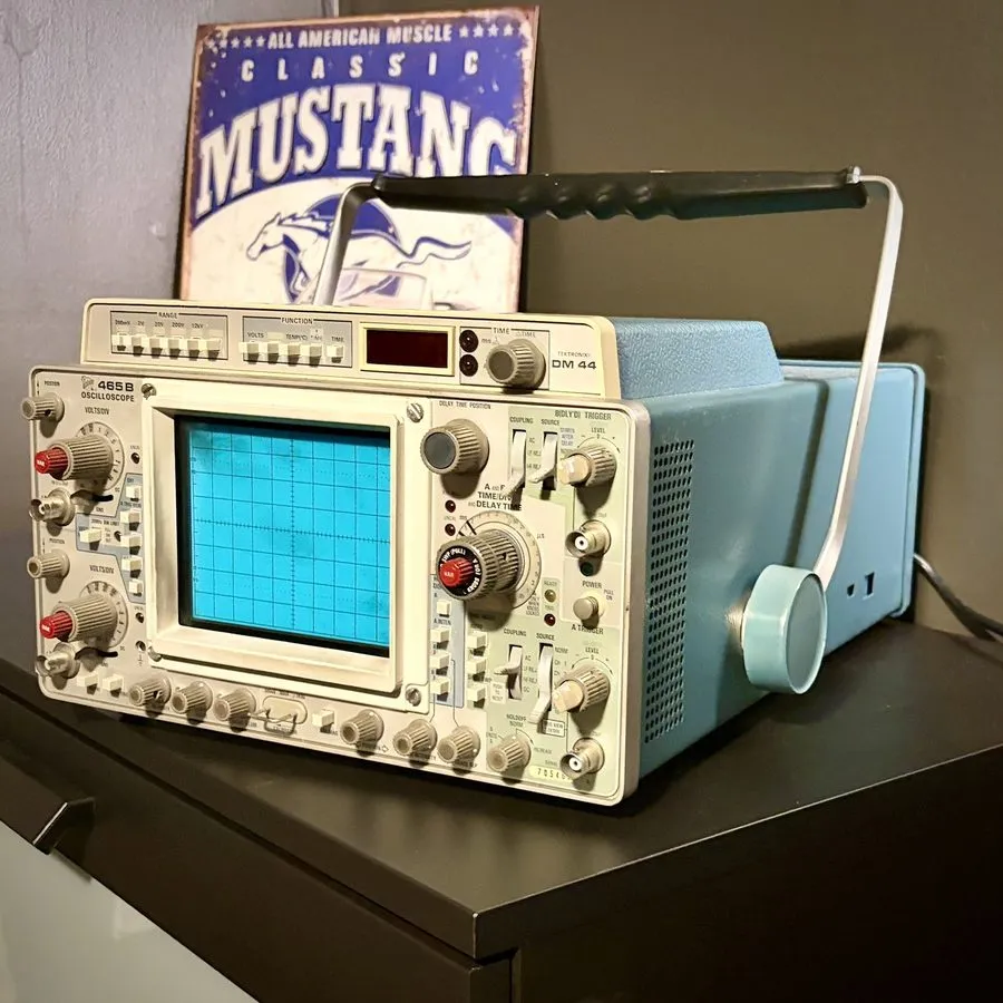 Осциллограф TekTronix 465B 100MHZ 2 Channel Oscilloscope W/ Pouch — фото лота 1