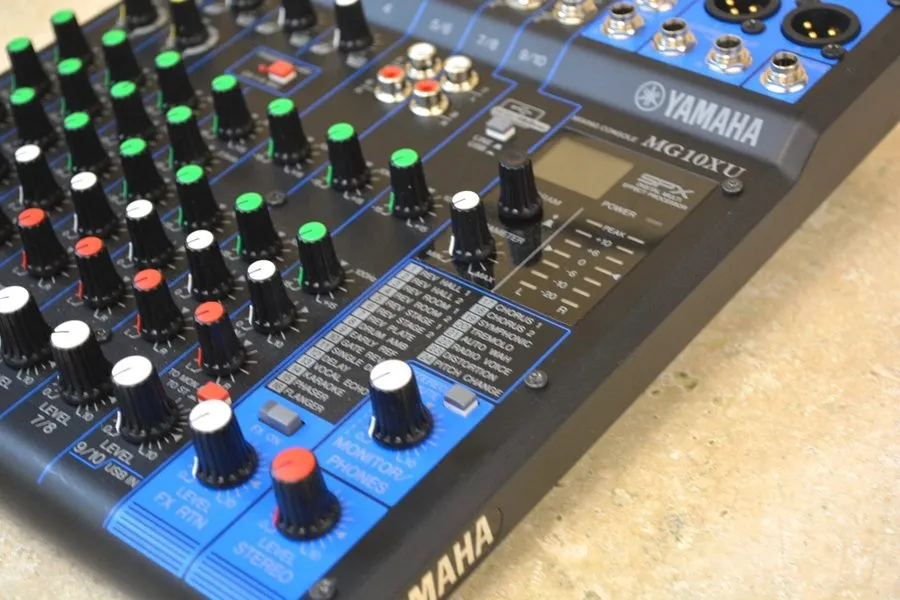 Микшерный пульт YAMAHA MG10XU Analog Mixing Console Audio Interface Mixer Effect — фото лота 2