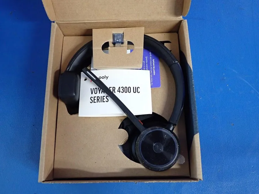 VoIP-шлюз POLY VOYAGER 4310 UC Bluetooth 5.2 Wireless Headset 77T95AA
