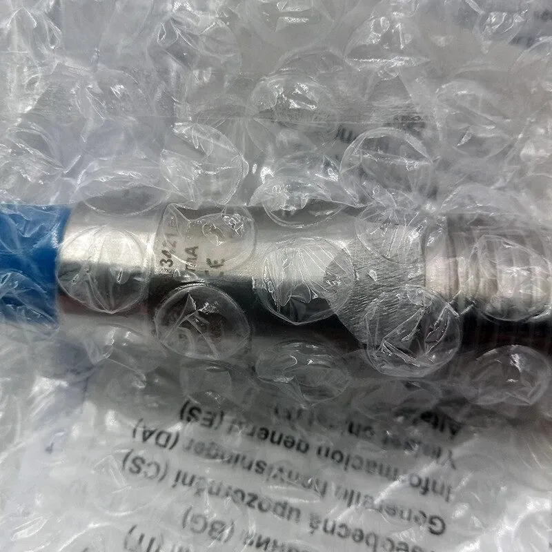 Датчик уровня Baumer LBFS-03421.0 Level sensor