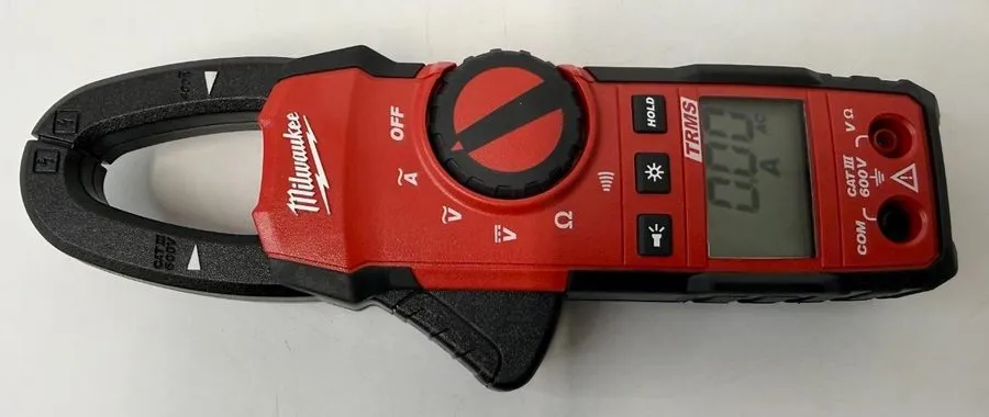 Тестер Milwaukee 2235-20 400 Amp 400A 600V AC/DC Clamp Meter