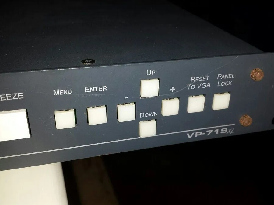 Видеокоммутатор Kramer VP-719xl 7-Input ProScale Presentation Digital Scaler/Swi