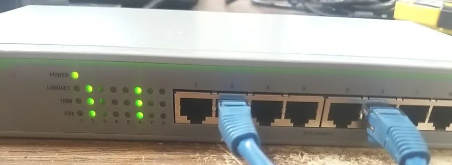 Коммутатор Allied Telesis AT-FS708 PoE 8 Port 10/100Mbps + 1 SFP Switch WORKS — фото лота 4