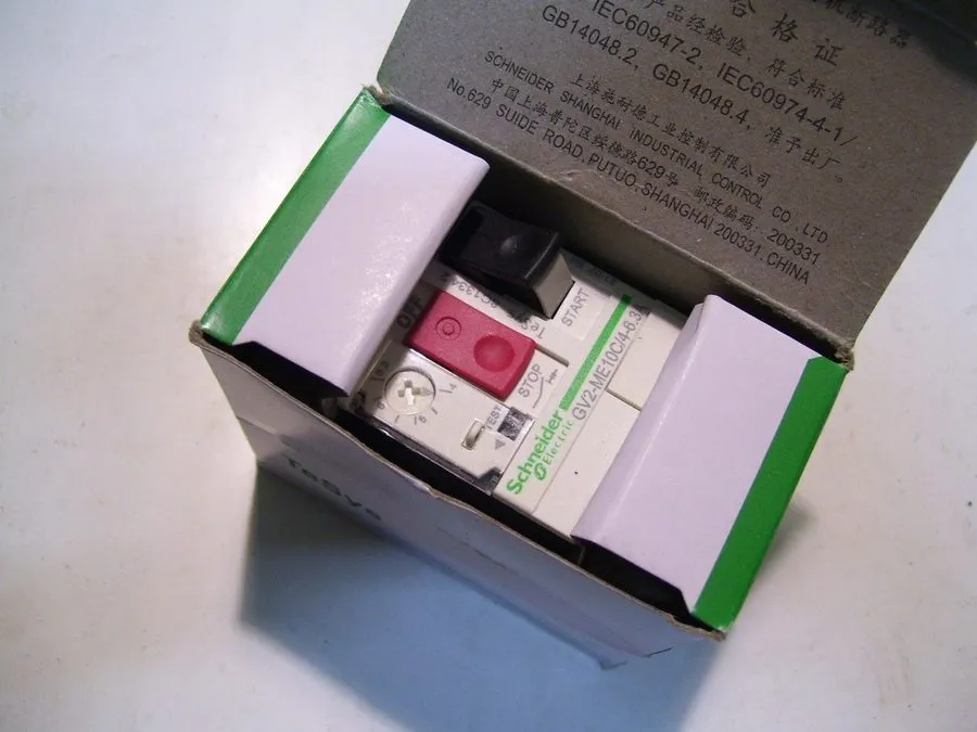 Автоматический выключатель GV2-ME10C Telemecanique Motor Circuit Breaker 4-6.3 A