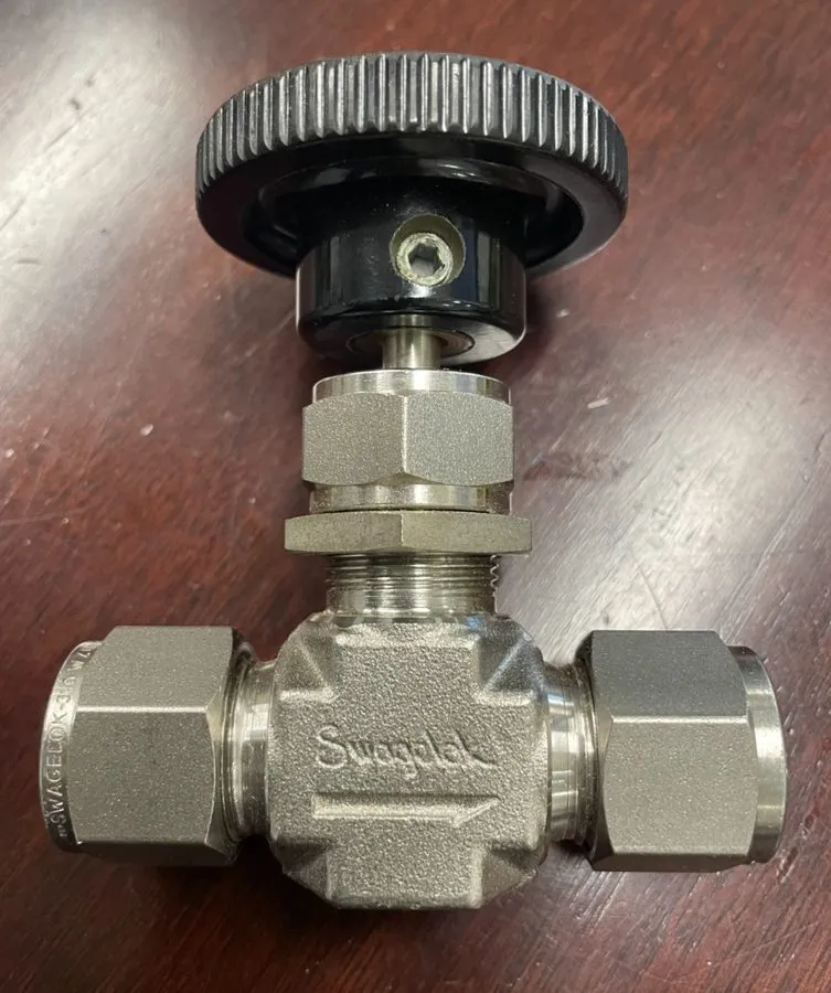 Клапан Swagelok SS-1kS8 -Integral-Bonnet Needle Valve-5,000 psig