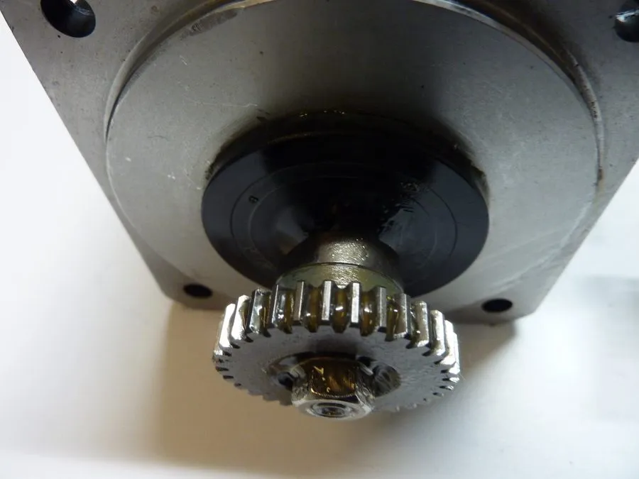 Серводвигатель Fanuc A06B0373B175R AC Servo Motor a2/3000 0.4kW 3000rpm