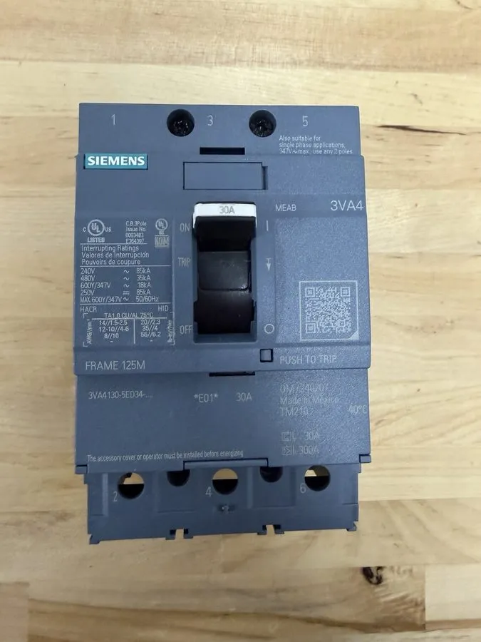 Автоматический выключатель 1-SIEMENS 3VA4110-6ED34-0AA0 3 POLE 100A 3VA4 CIRCUIT