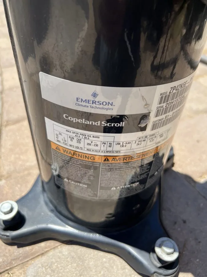 Компрессор COPELAND SCROLL COMPRESSOR model ZP42K5E PFV 830 year 2020 -220v sing