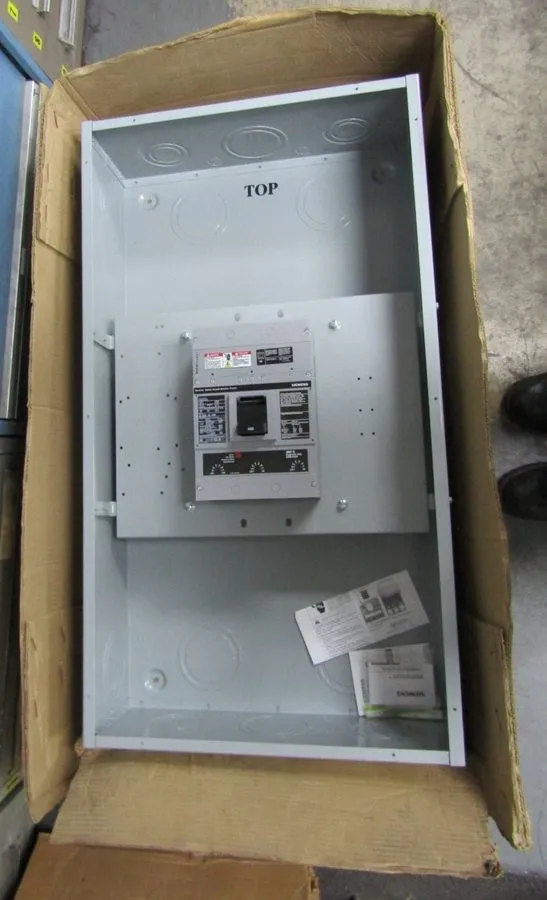 Автоматический выключатель Siemens Sentron Series HJD63F400 Circuit Breaker 400A
