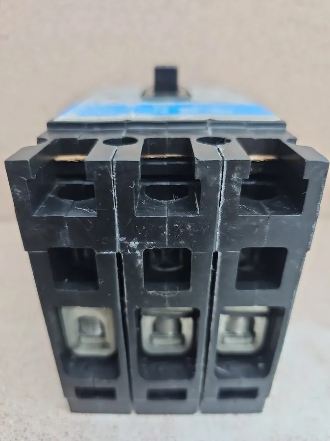 Автоматический выключатель Siemens ED63B100 Sentron Series Circuit Breaker 100A 