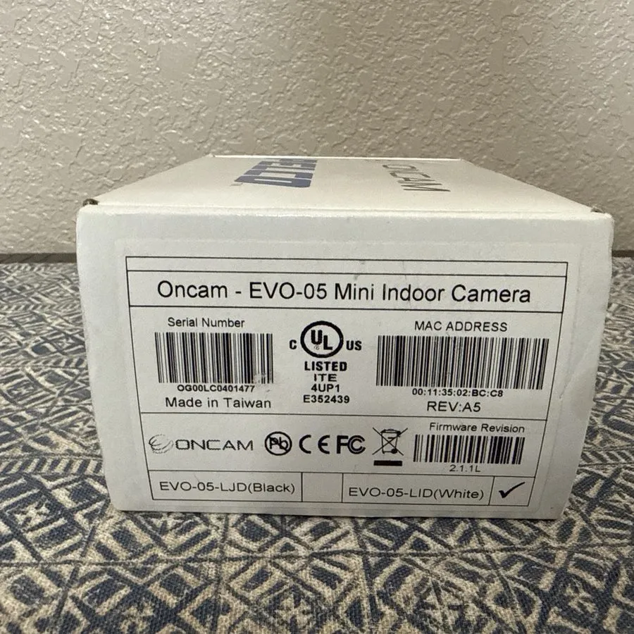 Камера Pelco OnCam EVO-05-LID Evolution 360-Degree Indoor Mini Camera — фото лота 1