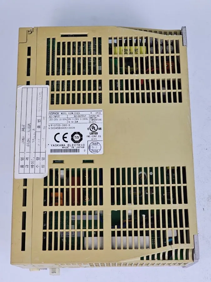 Сервопривод Yaskawa SGDM-20ADA Servopack USIP