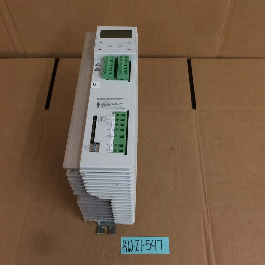 Электропривод Lenze Drive, EVF8204-E, input 230vac 17A, output 0-230vac, 9.5A, 2