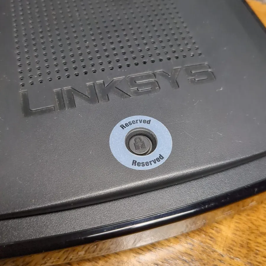 Маршрутизатор Linksys WRT100 RangePlus Wireless Router -with 30 day — фото лота 1