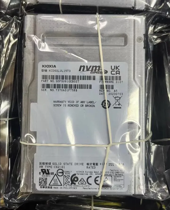 SSD-накопитель Kioxia CD6 KCD6XLUL15T3 15.36TB PCIe Gen 4.0 X4 8GB/s 1DWPD U.2 N