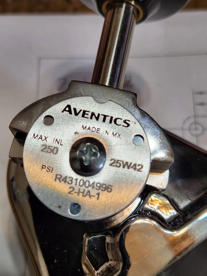 Пневмораспределитель AVENTICS 3/2-directional valve, Series A-Pilotair R43100499 — фото лота 2