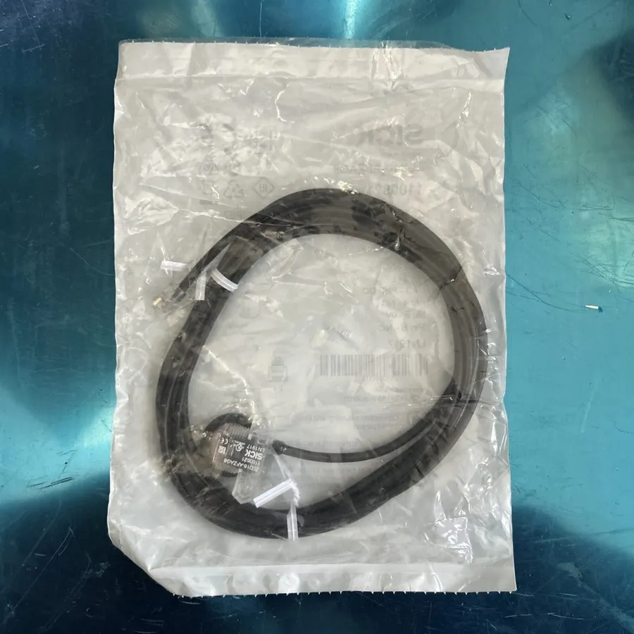 Фотоэлектрический датчик Sick ZLD18-AFZAG8 Photoelectric Sensor FNFP