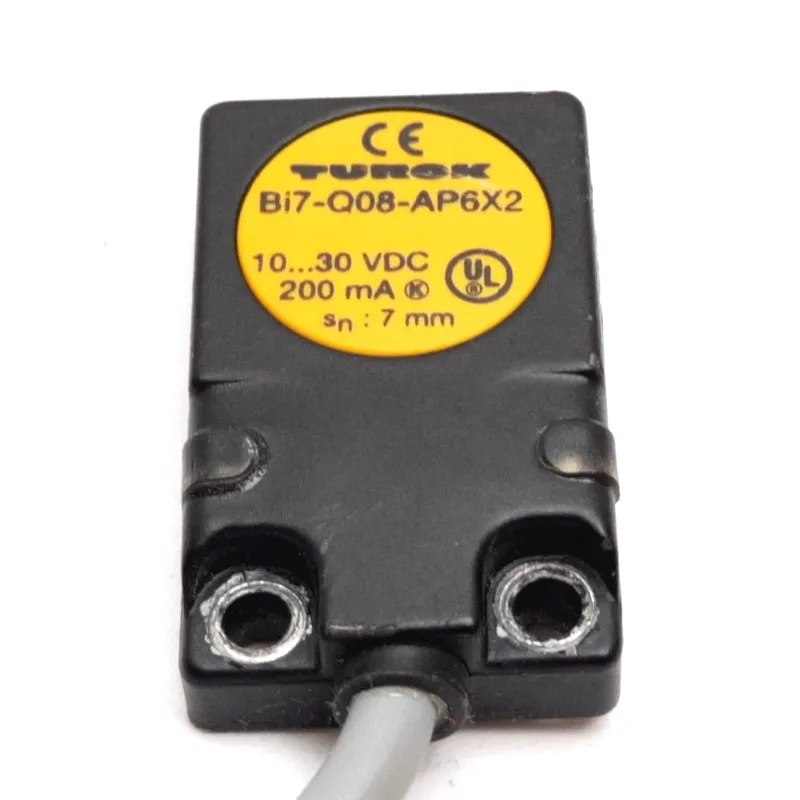Датчик приближения TURCK BI7-Q08-AP6X2 PROXIMITY SENSOR 10-30VDC 200MA 7MM SENSI