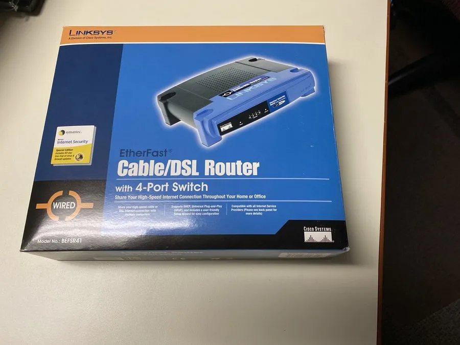Маршрутизатор Linksys BEFSR41 4-Port 10/100 Wired Router v4