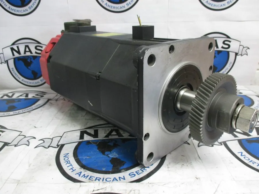 Серводвигатель Fanuc 10 A06B-0501-B755 AC Servo Motor 144V 11A 12Nm rpm2000