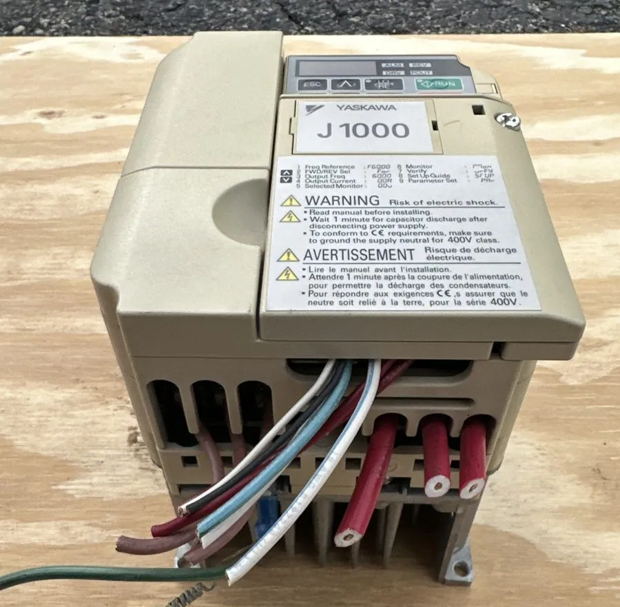 Частотный преобразователь Yaskawa J1000 CIMR-JU4A0004BAA