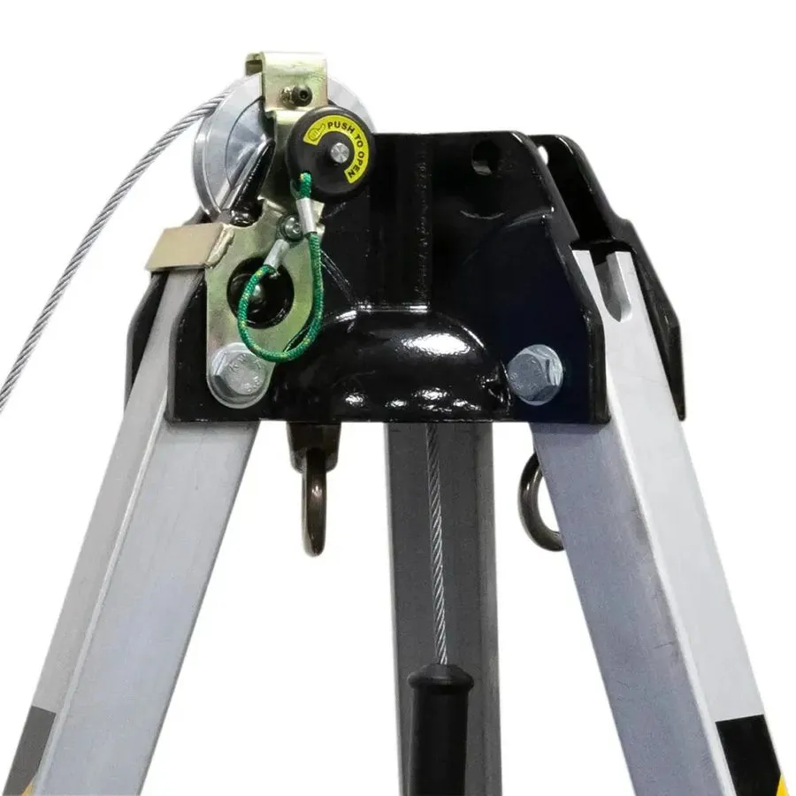 Оборудование видеонаблюдения Safewaze 7′ Adjustable Tripod Kit with 65′ 3-Way дл — фото лота 1