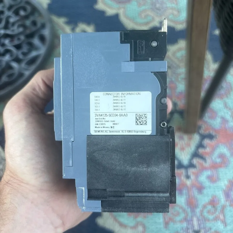Автоматический выключатель 3VA4125-5ed34-0AA0 SIEMENS 3 POLE 25 AMP BOLT-ON CIRC