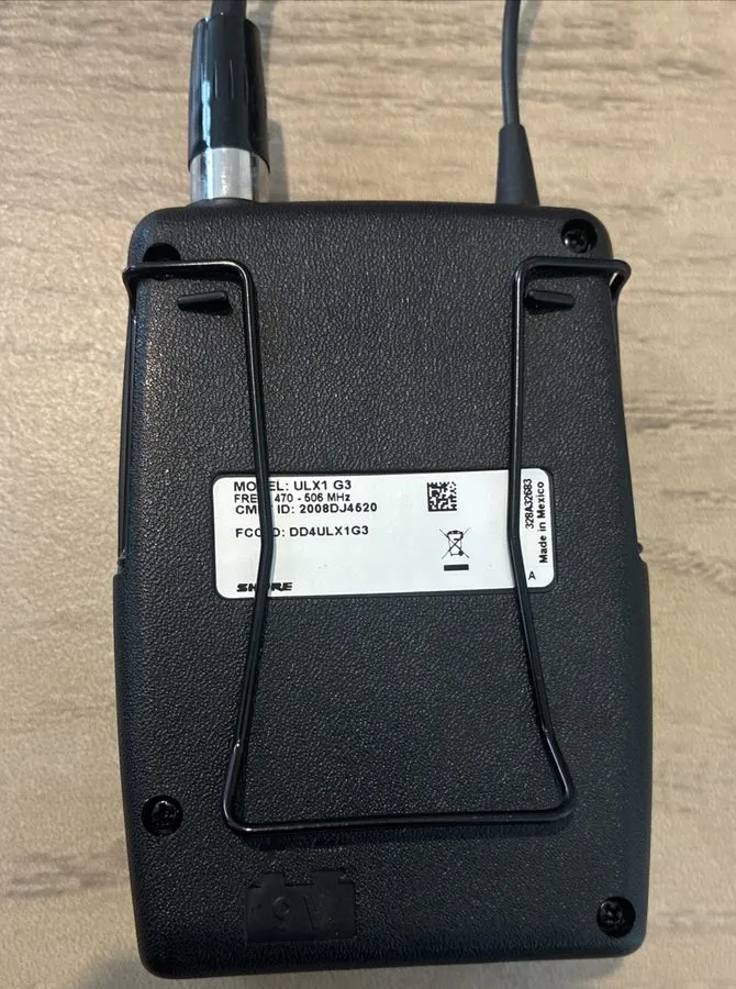Передатчик Shure ULXS4 G3 470-506MHz Microphone Wireless Receiver w/ ULX1-G3 Tra — фото лота 4