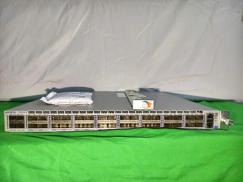 Коммутатор Arista DCS-7160-32CQ-R Switch 32 x 100Gb QSFP28 Ports — фото лота 1