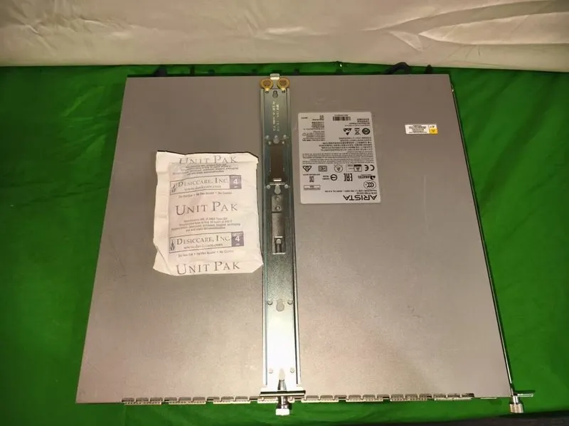 Коммутатор Arista DCS-7160-32CQ-R Switch 32 x 100Gb QSFP28 Ports — фото лота 4
