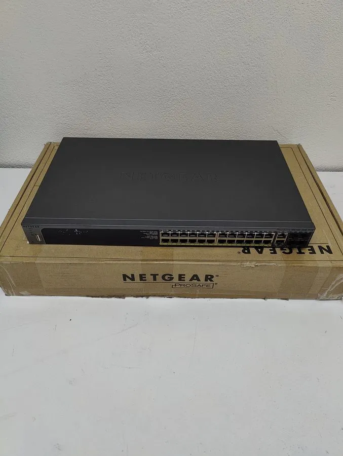 Коммутатор Netgear ProSafe M4100-26G PoE 26 Port Gigabit PoE Managed Switch