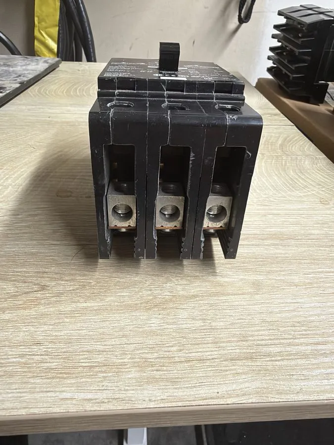 Автоматический выключатель Square D EJB34080 EJB 3P 80A 480V Bolt-On Circuit Bre — фото лота 1