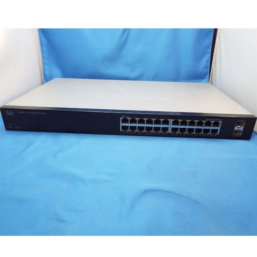 Коммутатор Cisco Linksys SLM2024 24-Port 10/100/1000 Gigabit Smart Switch
