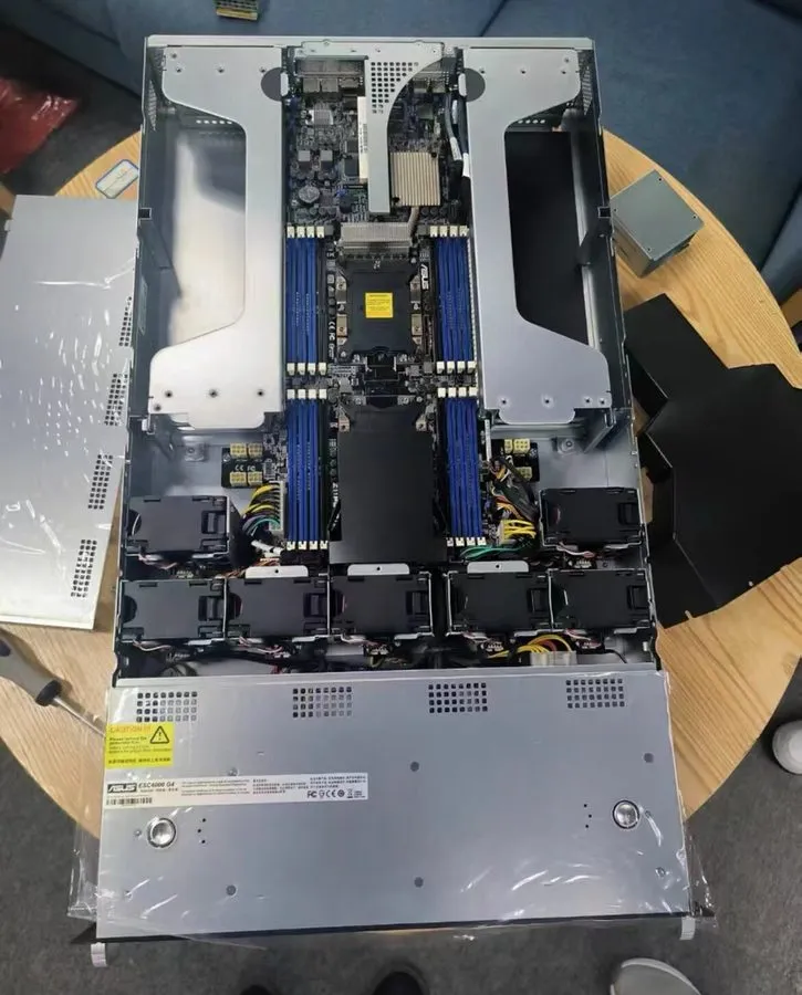 Сервер ASUS ESC4000 G4 2U Rackmount GPU Server 8X3.5" 2XPSU Support 2XLGA-3647 4