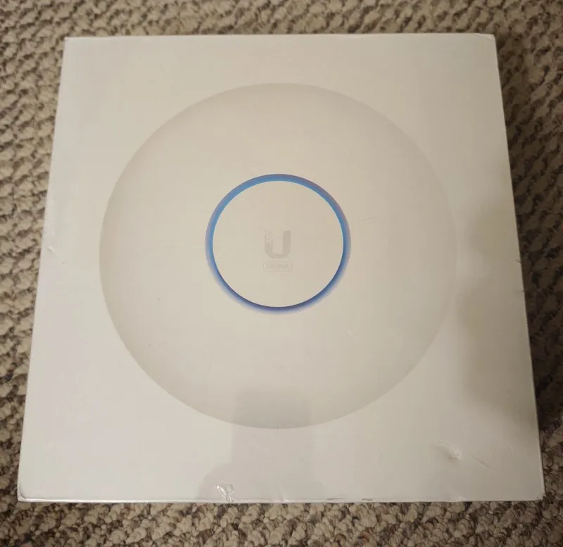 Точка доступа Wi-Fi Ubiquiti UniFi Access Point WiFi 6 Enterprise UniFi6 U6-Ente