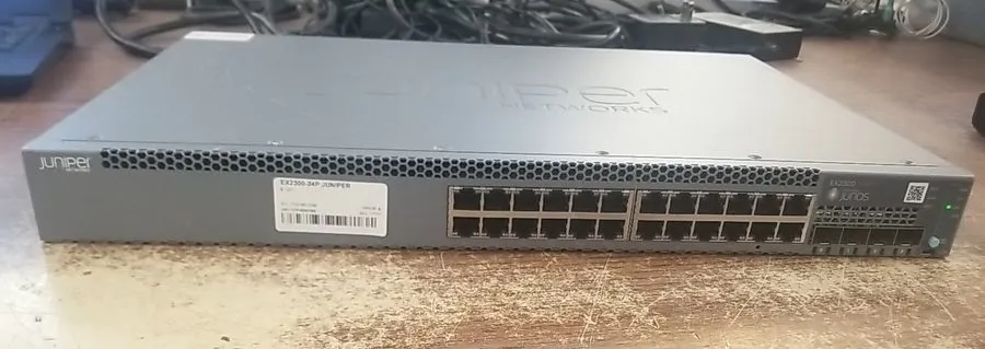 Коммутатор Juniper Networks EX2300 Series EX2300-24P 48-Port PoE+ Gigabit Switch