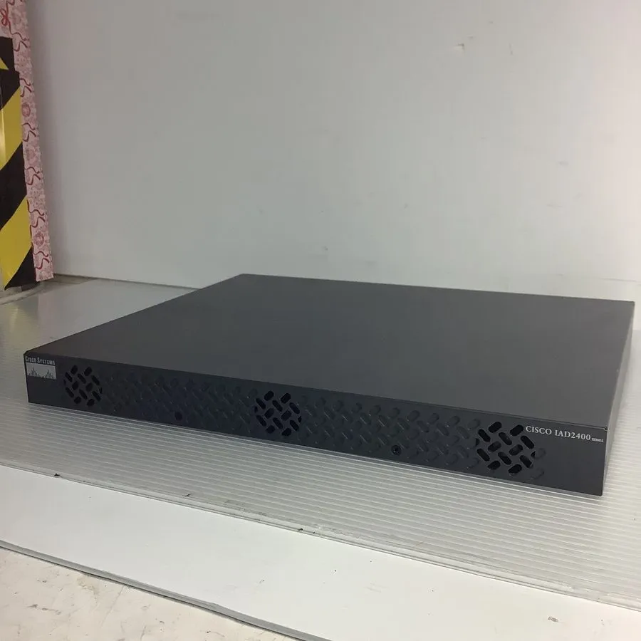 Маршрутизатор Cisco IAD2431-16FXS V06 Integrated Access Device 16 FXS Ports