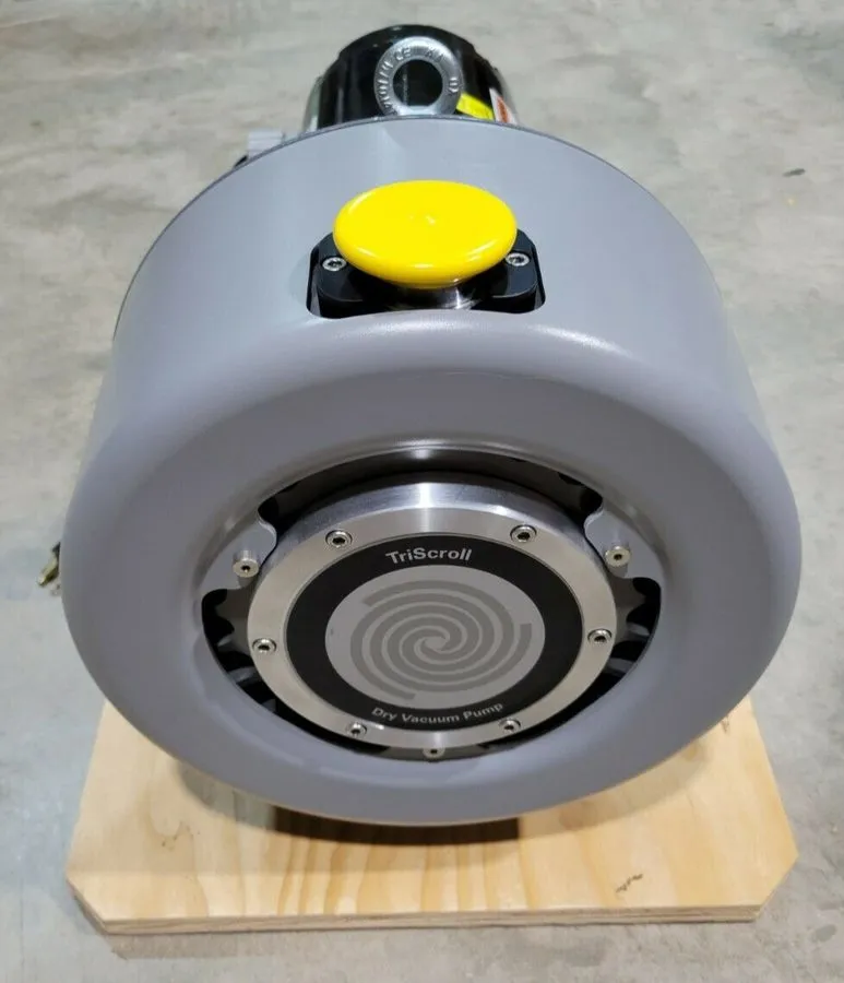Насос Agilent Varian TriScroll600 PTS06001UVPI Triscroll Dry Vacuum Pump w Isola — фото лота 1