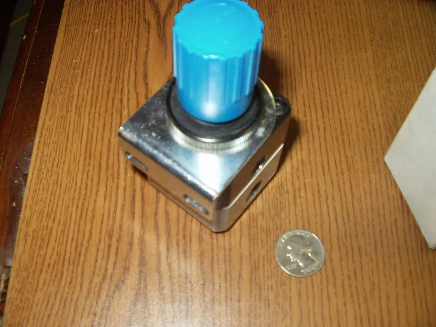 Трубопроводная арматура one FESTO LRP-1/4-0,7 159500 Precision Pressure Regulato