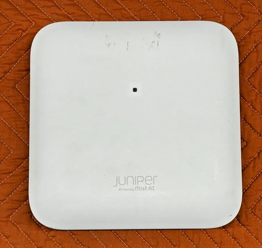 Точка доступа Wi-Fi JUNIPER Wi-Fi 6E Indoor Access Point 802.11ax Unclaimed AP45