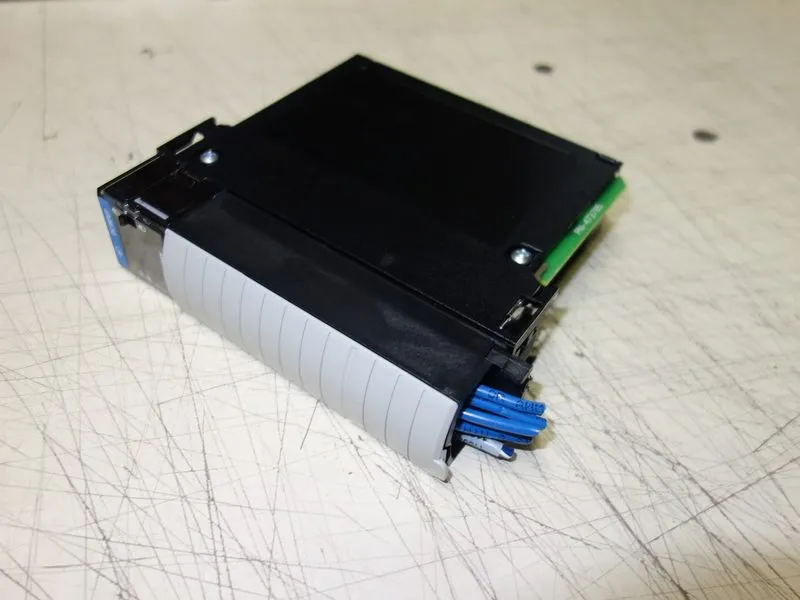 Модуль ввода-вывода Allen Bradley 1756-IB16IF DC Peer Device Input Module