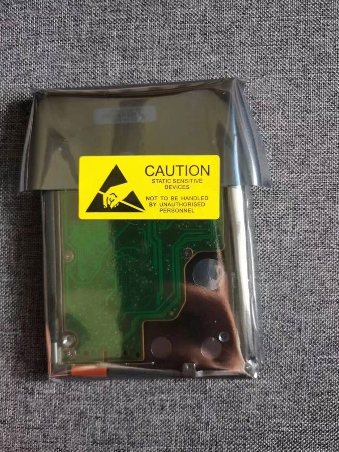 Жёсткий диск NewEMC UNITY 005051635 005051632 1.2TB 10K 12Gb 2.5" SAS HDD 005053