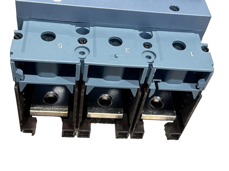 Фото лота 3VA5325-6EC31-0AA0 от продавца №14399