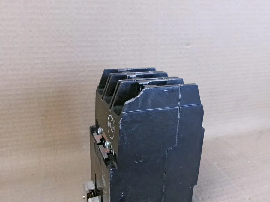 Автоматический выключатель GE TEY330 30A 3-Pole 480V Type TEY Circuit Breaker HA