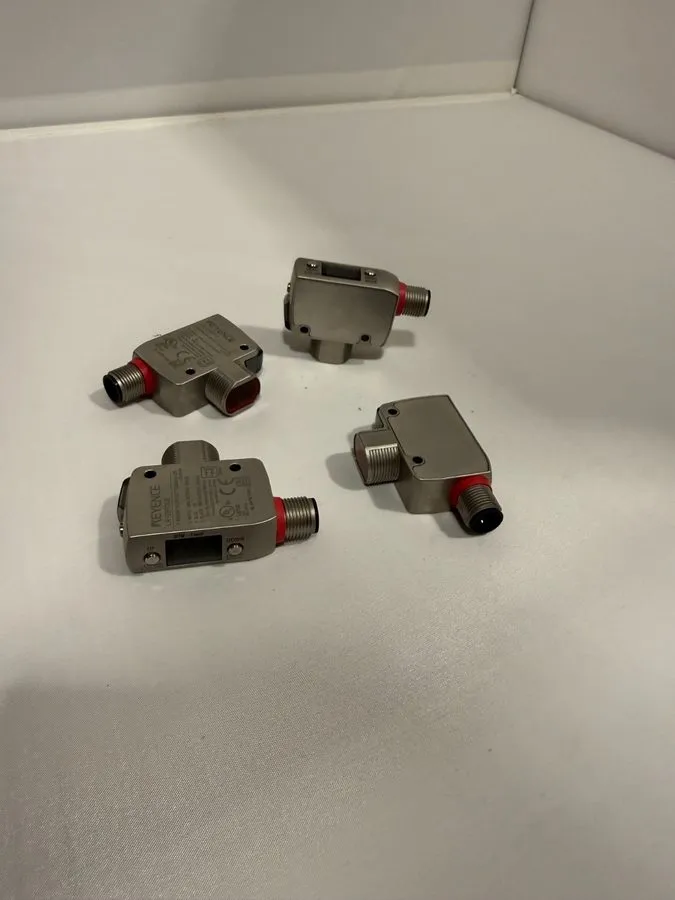 Датчик KEYENCE LR-ZB90CB LASER SENSOR 10-30VDC — фото лота 1